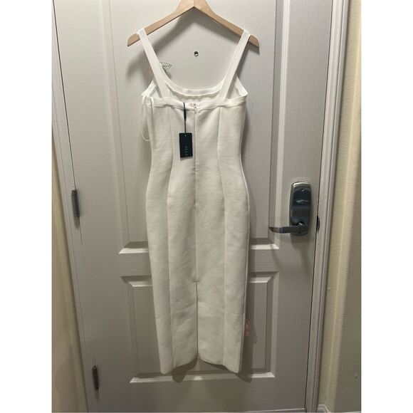 Elliatt Motif 3D Flower Midi Dress - Ivory bachelorette party Wedding size M - Picture 6 of 7